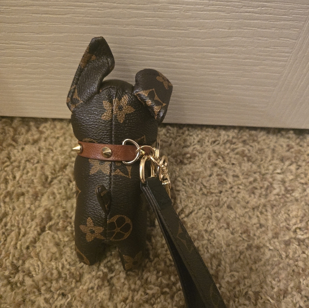 Brown and Gold Dog Keychain - Picture 4 of 4